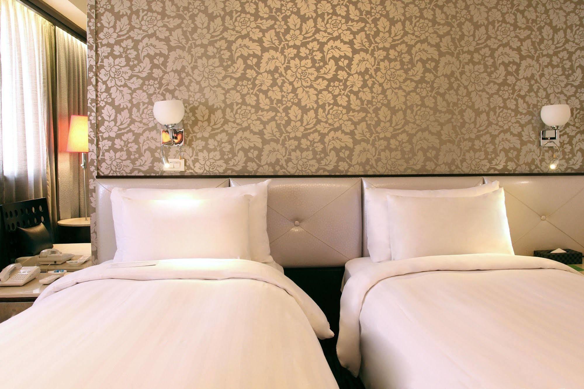 Hej Taipei Arena Hotel Экстерьер фото